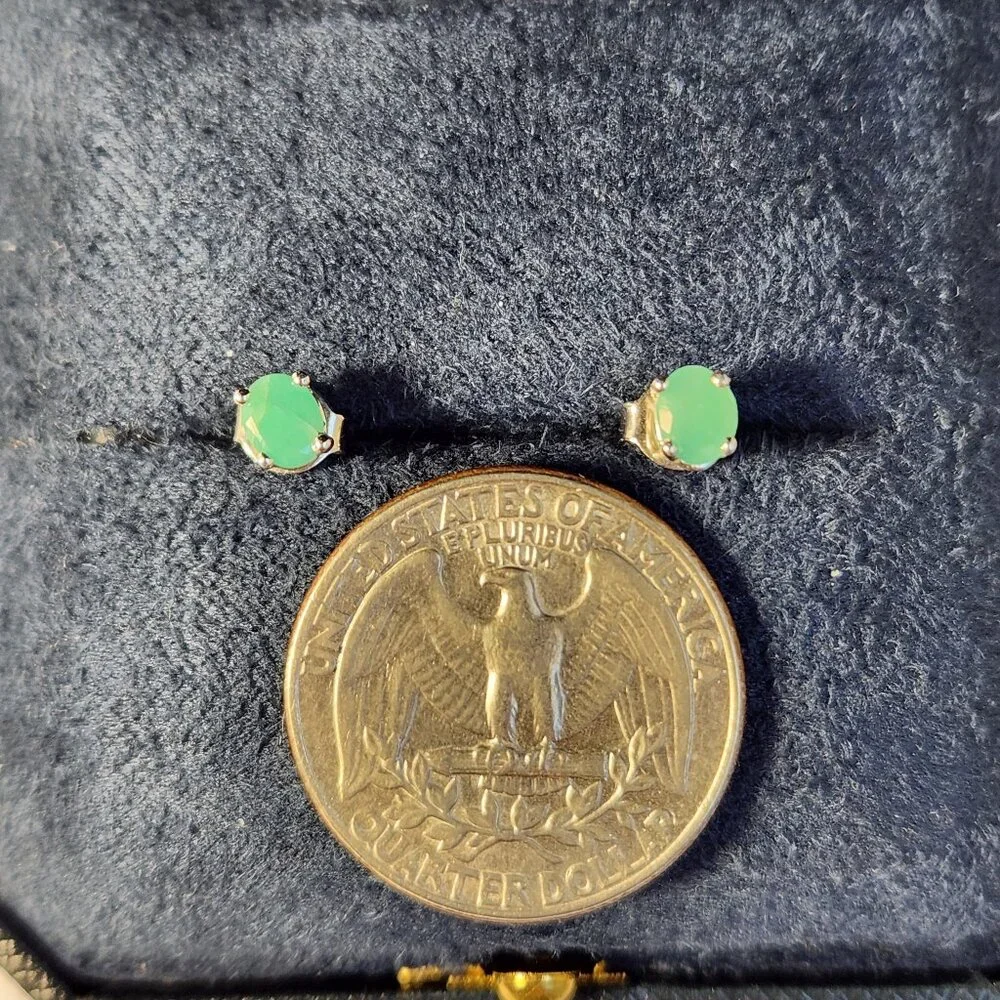 VTG Natural Emeralds in 925 Setting Stud Earrings Petite - Picture 6 of 8